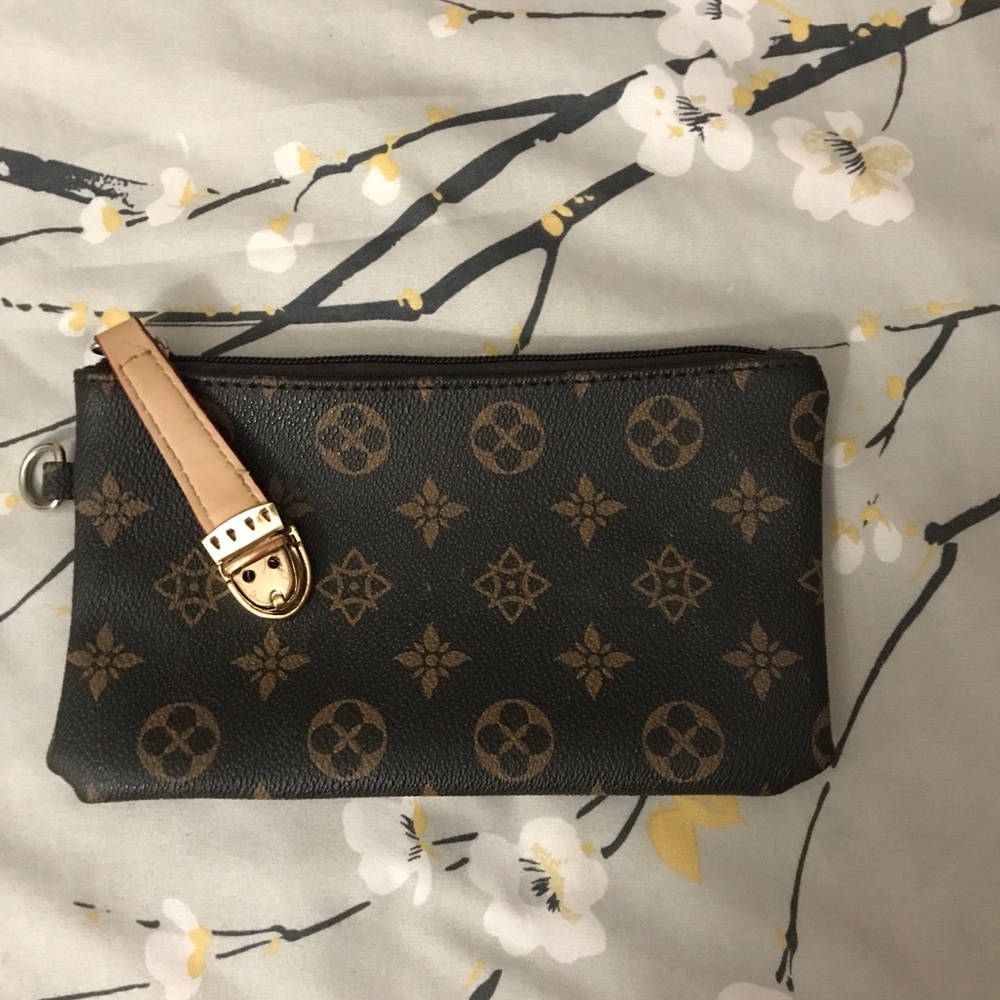 Keys wallet phone wristlet clutch